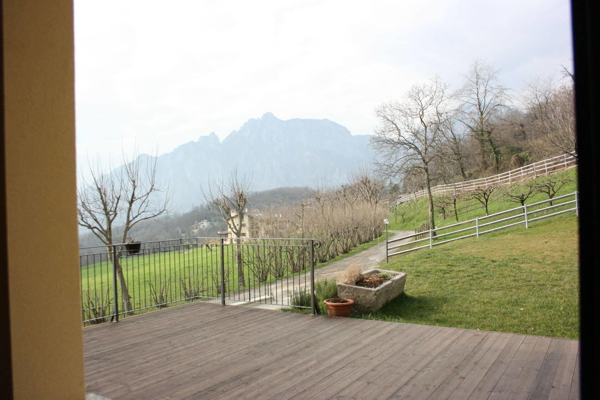 Agriturismo Deviscio Lecco Exterior photo