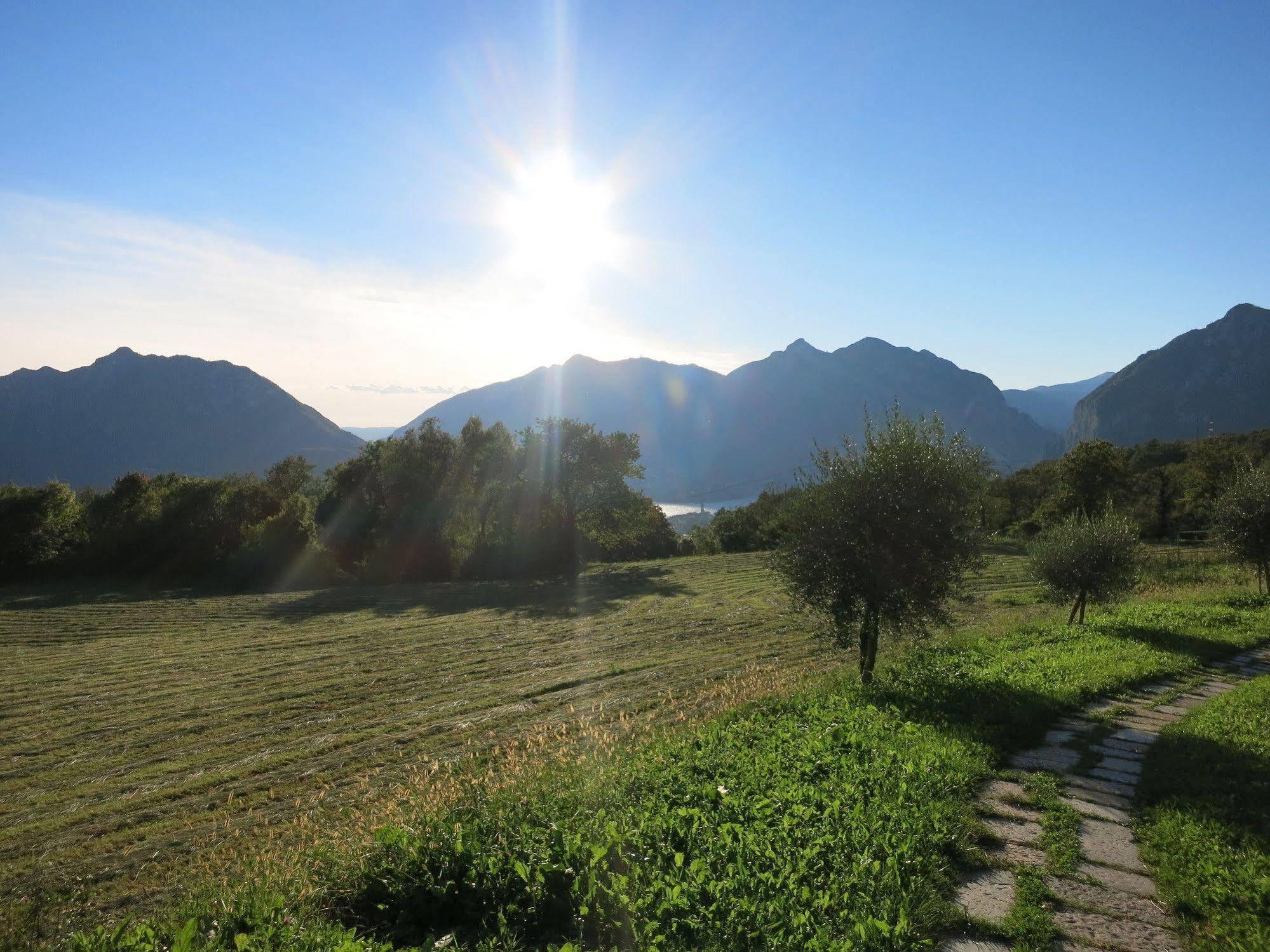 Agriturismo Deviscio Lecco Exterior photo